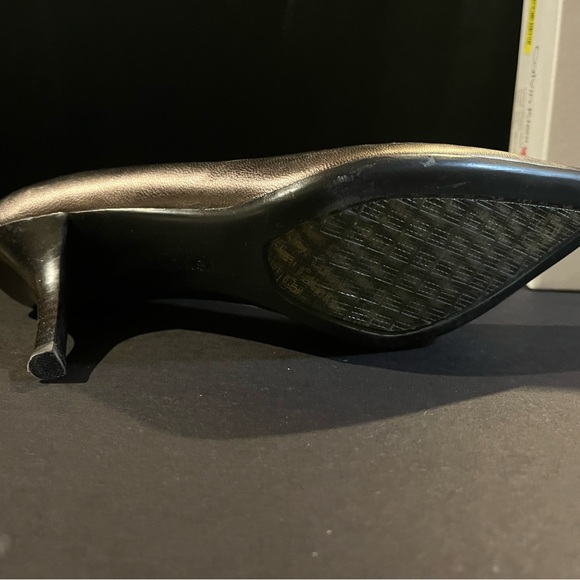 Calvin Klein Bronze Dolly Pumps size 7.5 - worn once! - Picture 4 of 9